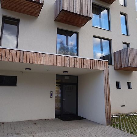 Apartman Nad Riekou Bešeňová Esterno foto