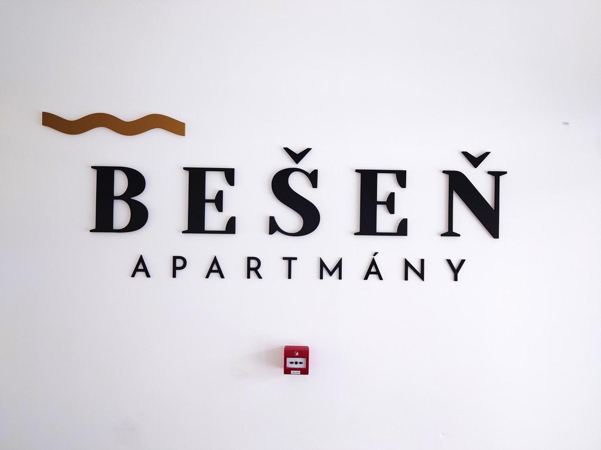 Apartman Nad Riekou Bešeňová Esterno foto