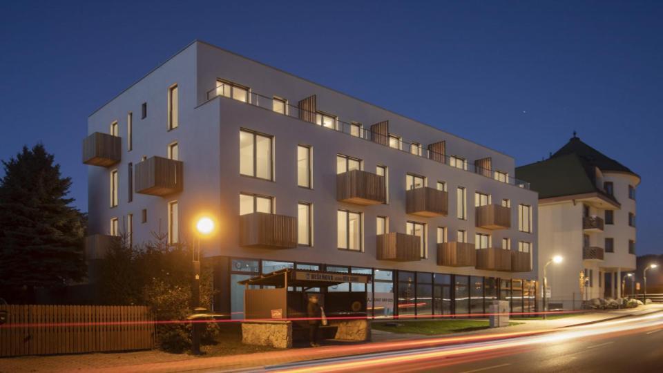 Apartman Nad Riekou Bešeňová Esterno foto